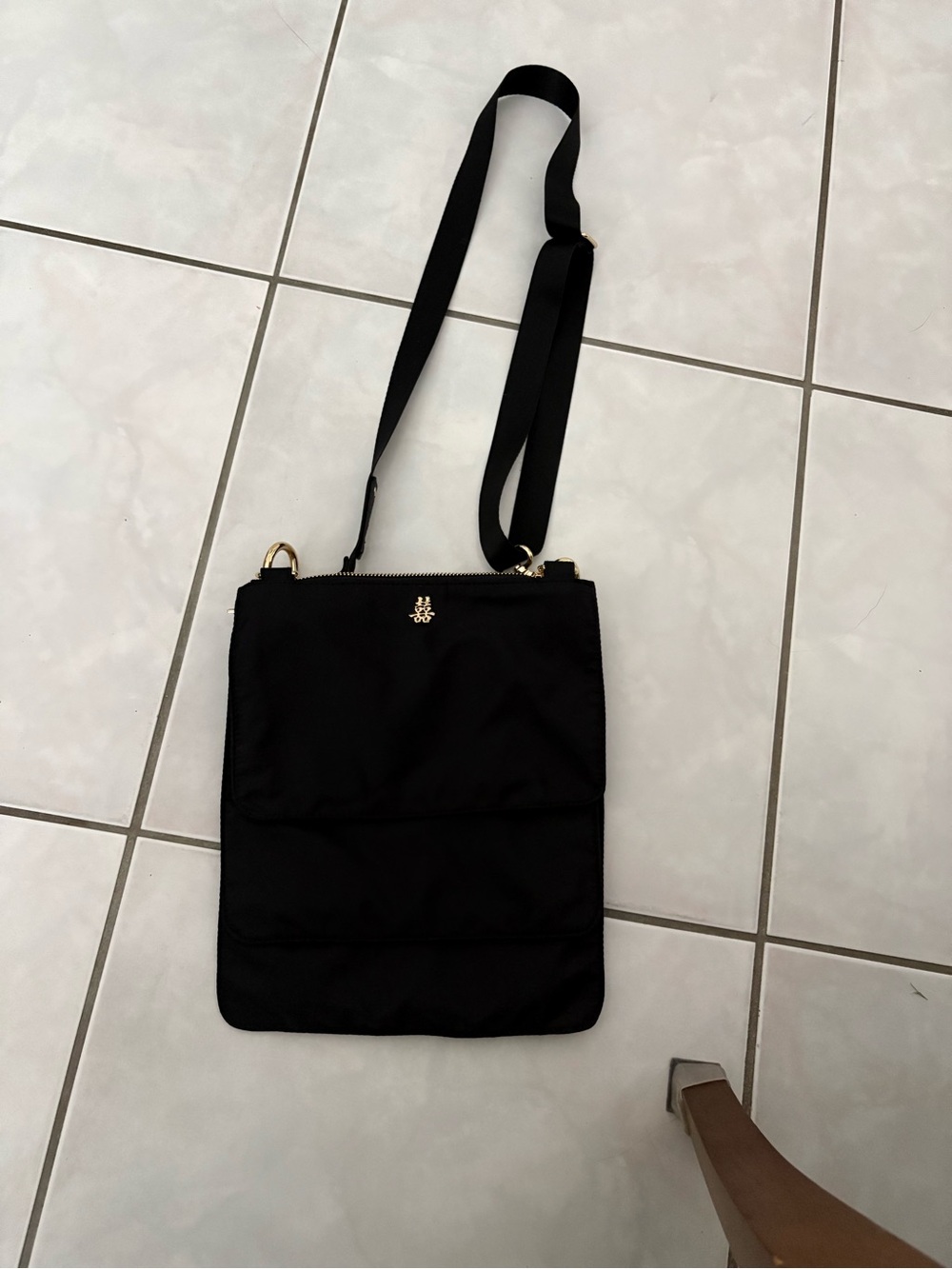 Amy Sacks Black Nylon Crossbody with Gold Hardware - Picture 2 of 15